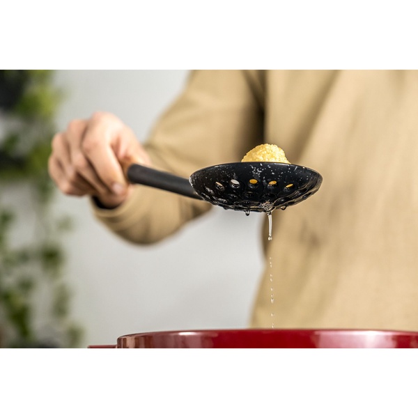 Шумовка силиконовая 31см STAUB, черная
